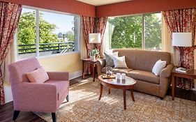 Park Lane Suites & Inn
